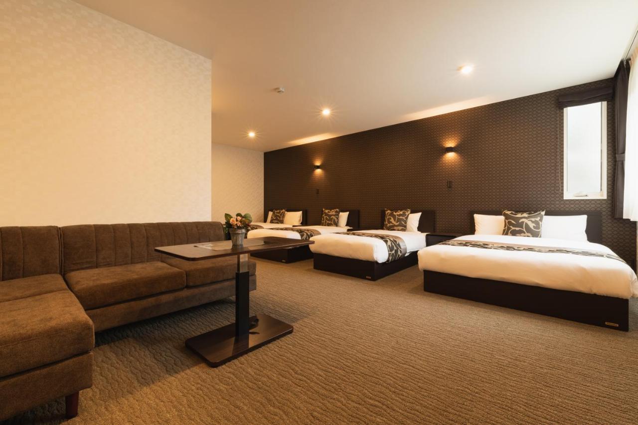 Grand Base Nagasaki Ekimae Aparthotel Екстериор снимка